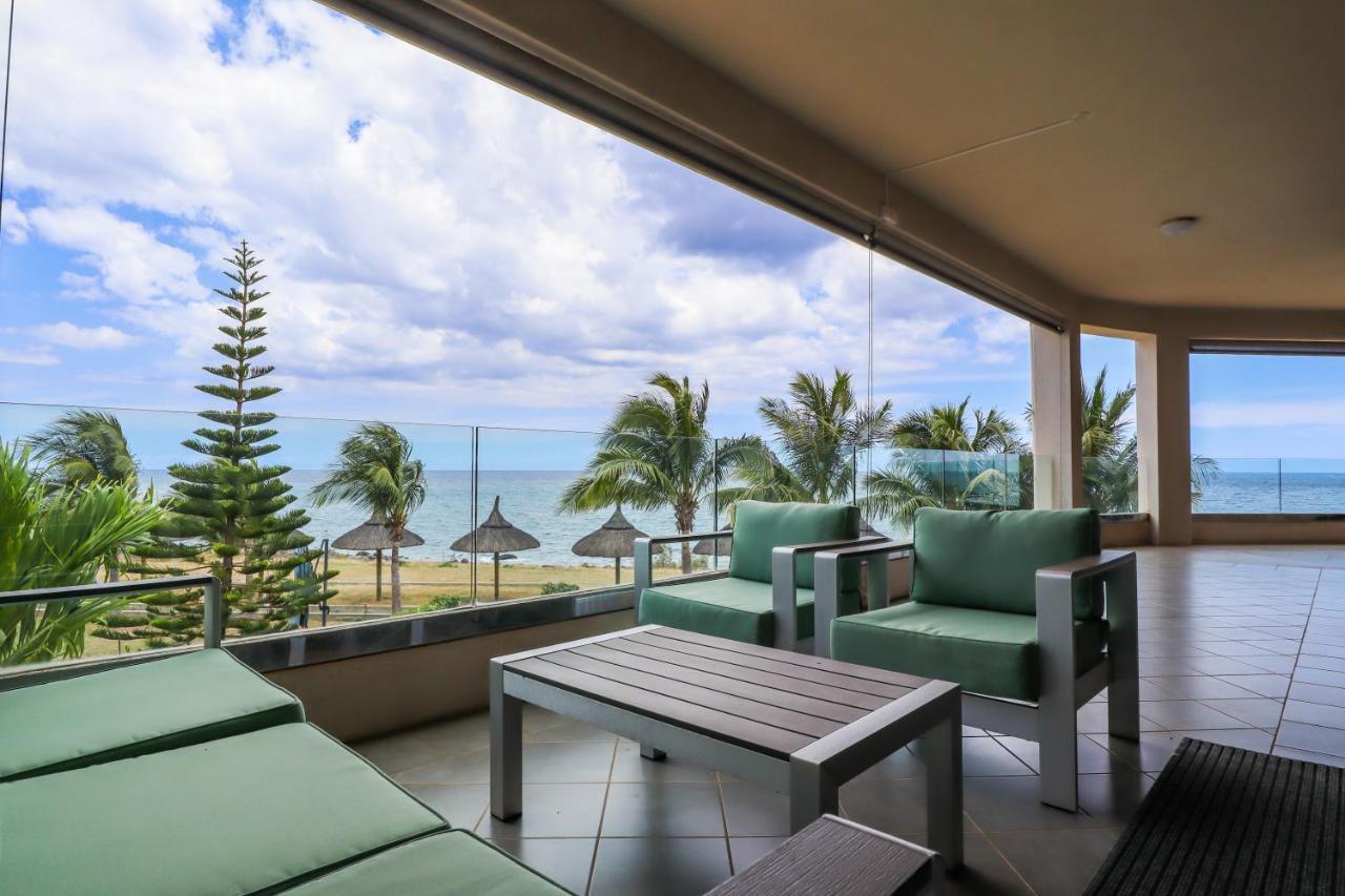 Pierre Bleue Beachfront Villa Flic en Flac Luaran gambar